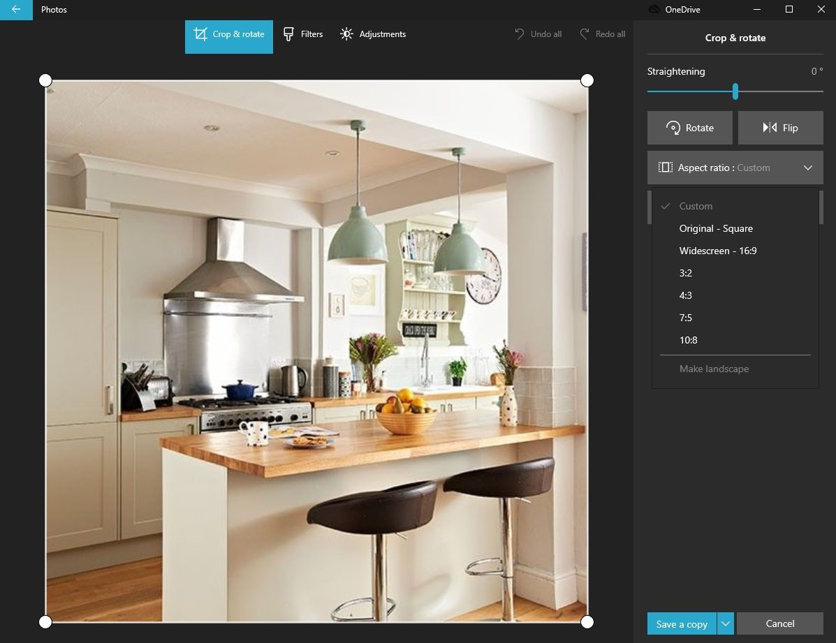 How to Crop and Rotate Images in Windows Photos App